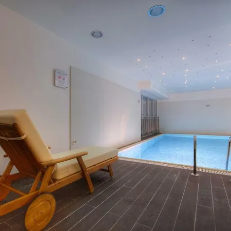 Hotel Katarina 4*