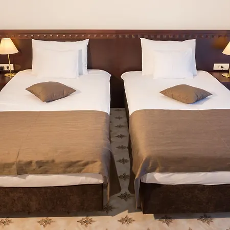 Hotel Katarina 4*